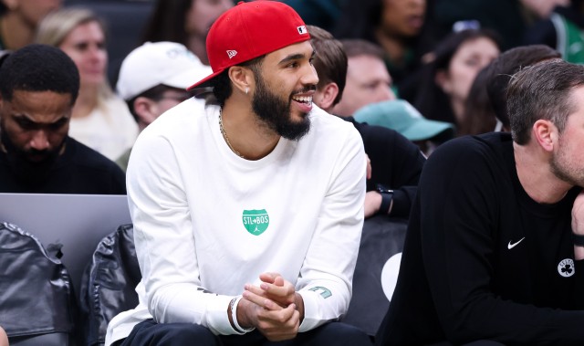 游戏竞猜-缺阵10个月后复出！绿军夺冠赔率升至第4 塔图姆将带来哪些影响？