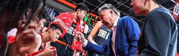 不容易！56岁老帅，3年3次“下课”，如今再度掌印，率队打进前8