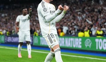 电竞官网-费德·巴尔韦德成欧冠第二位帽子戏法乌拉圭球员|沃尔特·帕迪亚尼|欧冠联赛|卡洛斯-巴尔韦德|联赛|帕迪亚尼_新浪体育_新浪新闻