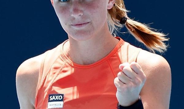 电竞官网-甫一订婚便双双突围，他们把澳网变成爱情的见证场